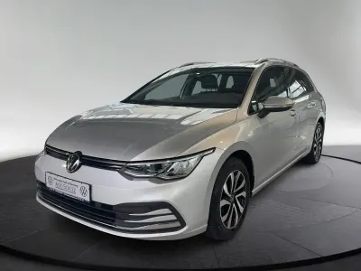 Gebraucht VW Golf VIII Active 131 PS (96 kW) 2023 Silber Kombi