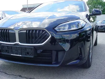 Gebraucht BMW 120 Sport Line 170 PS (125 kW) 2024 Schwarz ii Limousine
