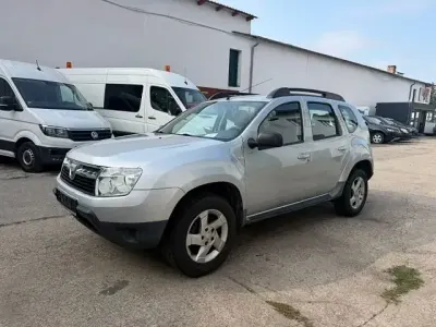 Gebraucht Dacia Duster Lauréate 107 PS (78 kW) 2011 Grau SUV