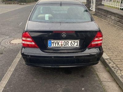 Mercedes C180