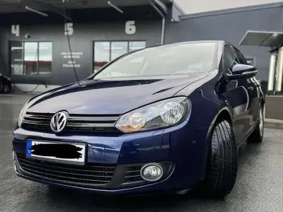 Gebraucht VW Golf VI Team 105 PS (77 kW) 2010 Blau Kleinwagen