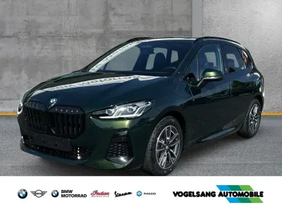 Neu BMW 218 Active Tourer M Sport 136 PS (100 kW) 2026 Grün Van / Kleinbus