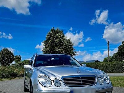 Mercedes E320