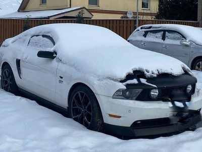 Gebraucht Ford Mustang 320 PS (235 kW) 2010 Weiß