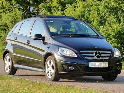 Mercedes B200