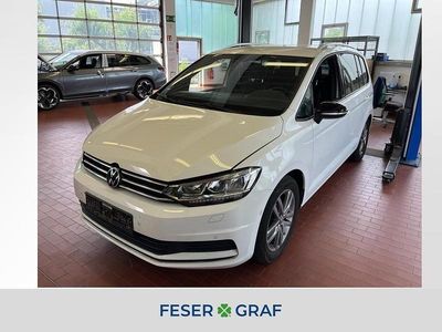 Pure white Gebraucht 2021 VW Touran Active Van / Kleinbus | 26.850 € (Fairer Preis)
