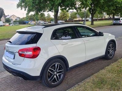 Mercedes GLA200