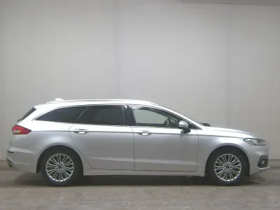 Używany Ford Mondeo Titanium 190 KM (139 kW) 2021 Srebrny Kombi