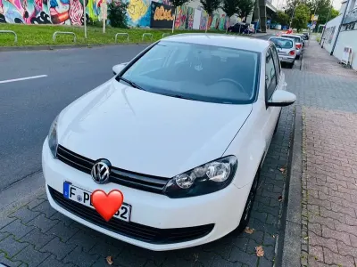 Gebraucht VW Golf VII Comfortline 80 PS (58 kW) 2012 Weiß Limousine