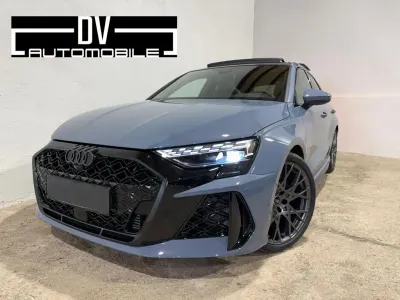 Neu Audi RS3 Sport 400 PS (294 kW) 2026 Grau Limousine