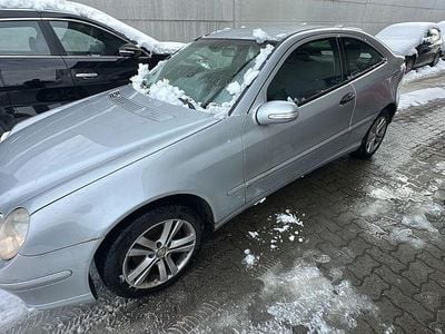 Grau Gebraucht 2001 Mercedes C200 Coupé | 790 € (Superpreis)