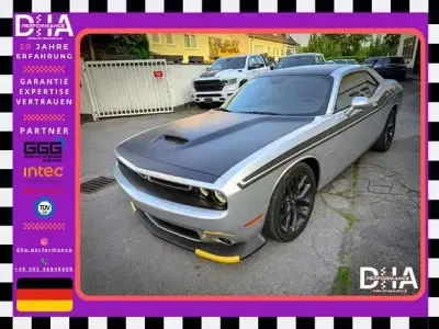 Używany Dodge Challenger 377 KM (277 kW) 2021 Srebrny Coupe