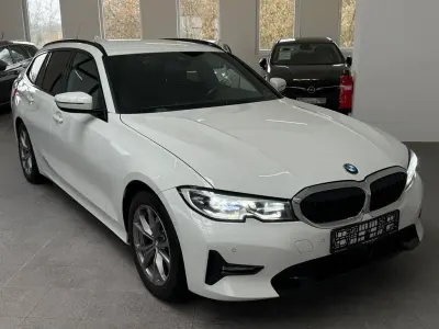 Gebraucht BMW 320 M Sport 190 PS (139 kW) 2022 Weiß Limousine