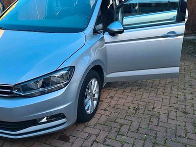 Gebraucht VW Touran 150 PS (110 kW) 2016 Silber Van / Kleinbus