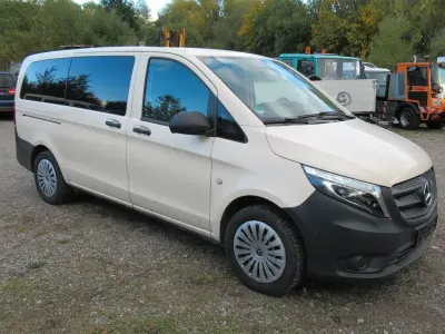 Używany Mercedes Vito 163 KM (119 kW) 2019 Beżowy Van