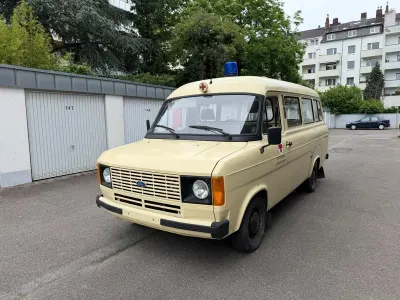 Gebraucht Ford Transit 77 PS (56 kW) 1982 Weiß Van / Kleinbus