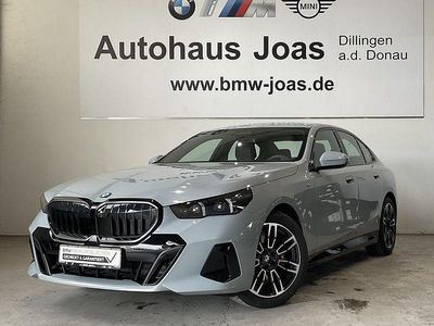 Gebraucht BMW 520 M Sport 208 PS (152 kW) 2025 Grau Limousine