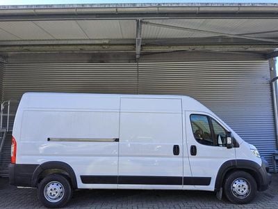 Second-hand Opel Movano 140 CP (102 kW) 2022 Alb Van