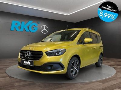 Gebraucht Mercedes T180 Progressive 131 PS (96 kW) 2025 Gelb Van / Kleinbus