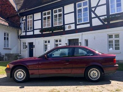 Gebraucht BMW 316 102 PS (75 kW) 1994 Rot Coupé