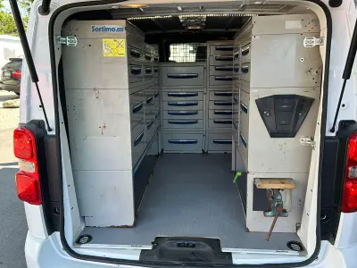 Gebraucht Opel Vivaro Exklusiv 120 PS (88 kW) 2020 Weiß Van / Kleinbus