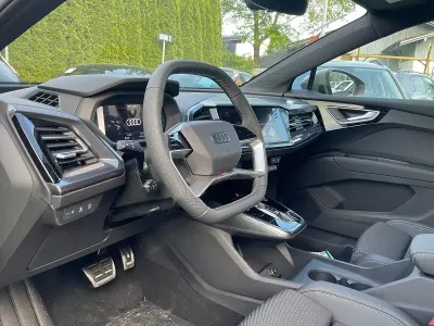 Nowe Audi Q4 e-tron Basis 210 kW (286 KM) 2026 Szary SUV