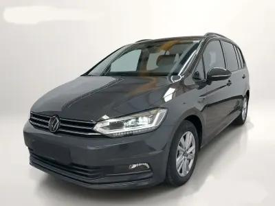 Gebraucht VW Touran Comfortline 150 PS (110 kW) 2025 Grau Van / Kleinbus
