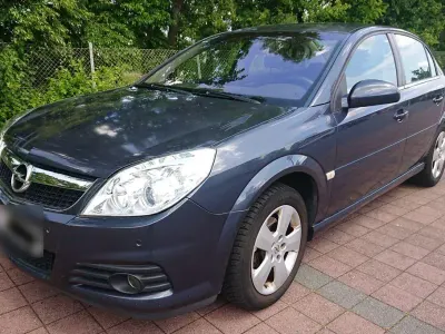 Gebraucht Opel Vectra Edition+ 155 PS (114 kW) 2005 Grau Limousine