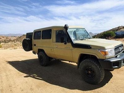 Gebraucht Toyota Land Cruiser 131 PS (96 kW) 2009 Beige SUV