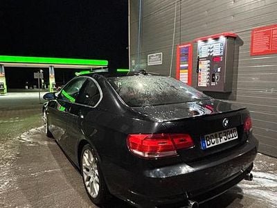 Gebraucht BMW 325 218 PS (160 kW) 2007 Schwarz Coupé