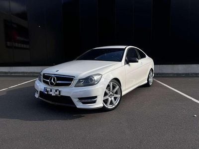 Usata Mercedes C220 AMG 170 CV (125 kW) 2013 Bianco Coupé