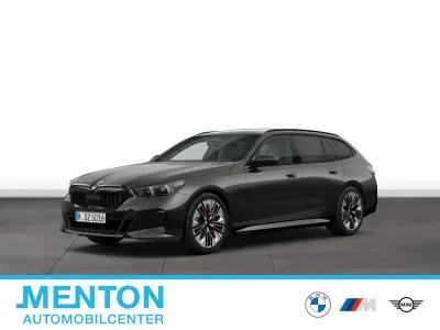 Gebraucht BMW 540 Sport Line 286 PS (210 kW) 2026 Grau Kombi
