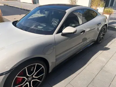 Gebraucht Porsche Taycan 4S 389 kW (530 PS) 2023 Beige Limousine