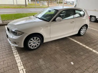 Gebraucht BMW 116 122 PS (89 kW) 2010 Weiß Kleinwagen