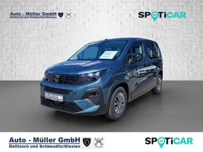 Neu Peugeot Rifter Allure 110 PS (80 kW) 2025 Blau Van / Kleinbus