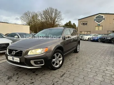 Gebraucht Volvo XC70 Summum 185 PS (136 kW) 2009 Grau Kombi