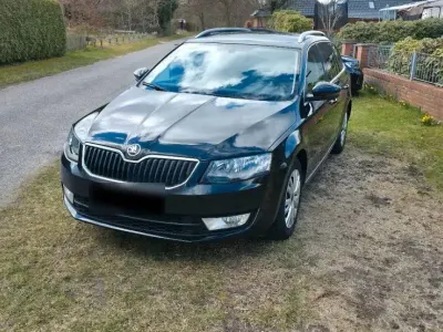 Gebraucht Skoda Octavia 150 PS (110 kW) 2015 Schwarz Kombi