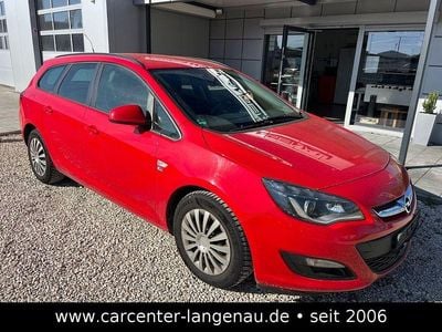 Second-hand Opel Astra 165 CP (121 kW) 2013 Roșu Break