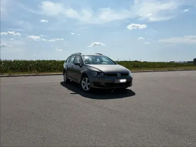 Gebraucht VW Golf VII Trendline 110 PS (80 kW) 2015 Beige Kombi