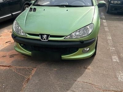Gebraucht Peugeot 206 CC 110 PS (80 kW) 2002 Grün Cabrio