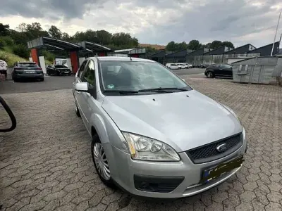 Gebraucht Ford Focus Style 80 PS (58 kW) 2007 Silber Limousine