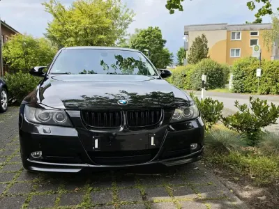 Gebraucht BMW 318 129 PS (94 kW) 2006 Schwarz Limousine