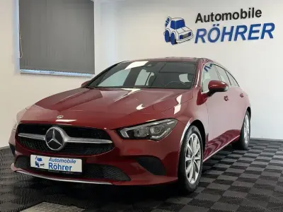Gebraucht Mercedes CLA180 Shooting Brake 136 PS (100 kW) 2020 Rot Kombi