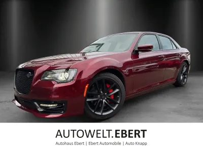 Neu Chrysler 300C 485 PS (356 kW) 2026 Velvet red pearl