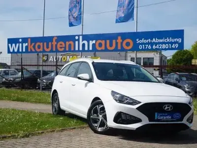 Usata Hyundai i30 Select 120 CV (88 kW) 2020 Bianco Station wagon