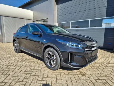 Neu Kia XCeed 150 PS (110 kW) 2026 Zilinaschwarz metallic SUV
