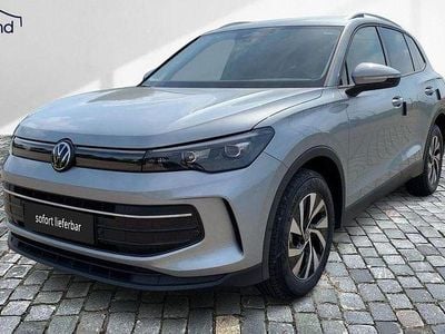 Silber Neu 2025 VW Tiguan SUV | 39.970 € (Superpreis)