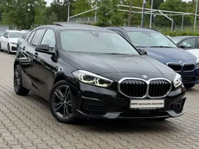 Gebraucht BMW 118 Sport Line 136 PS (100 kW) 2023 Schwarz Kleinwagen