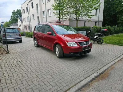 Gebraucht VW Touran 101 PS (74 kW) 2005 Rot Van / Kleinbus