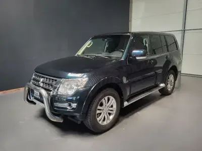 Gebraucht Mitsubishi Pajero 190 PS (139 kW) 2017 Malachitgrün (p) SUV